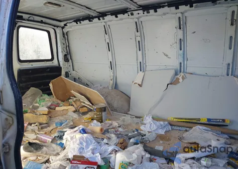 2008 Chevrolet Express Work Van z USA, uszkodzony, nr VIN 1GCGG25C281111048